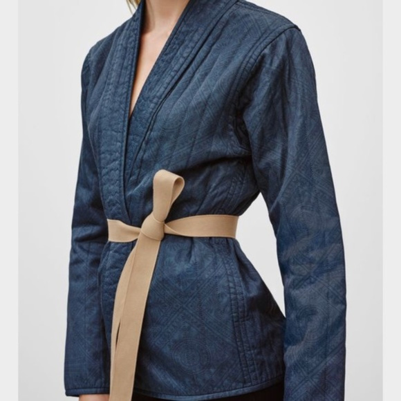 Aritzia Jackets & Blazers - Aritzia: Quilted Kimono Style Jacket